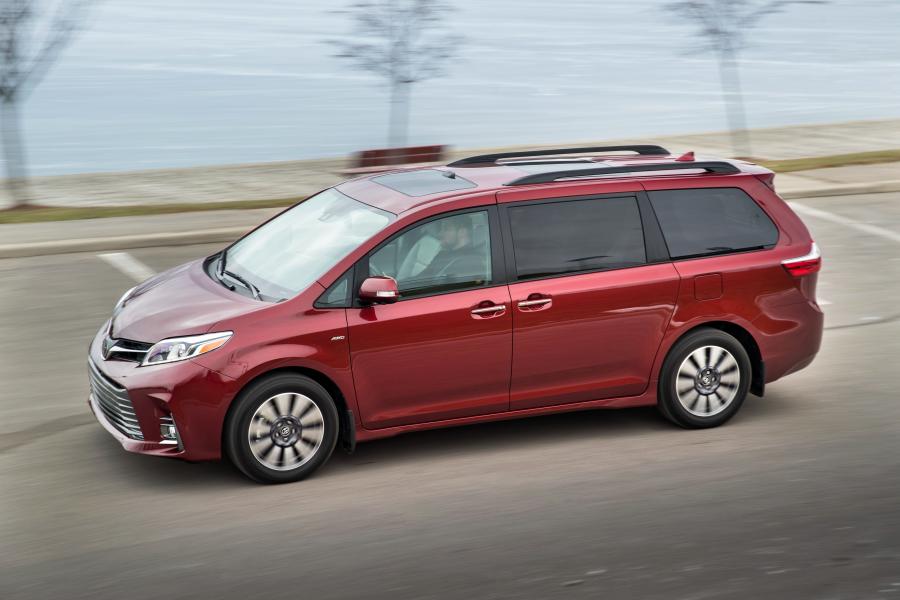  Toyota Sienna Limited (XL30) 2017 года  (фото 11 из 31)
